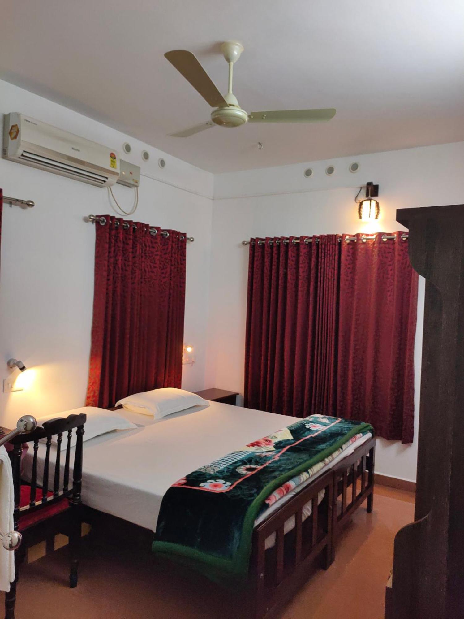 Kuttickattil Gardens Homestay 코타얌 외부 사진
